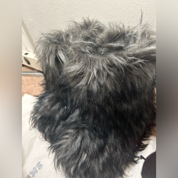 SKIMS Fur Boot Grey size 37 - Picture 5 of 9